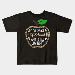 100 Days Of School Virtual Teacher Distance Learning Leopard Kids T-Shirt